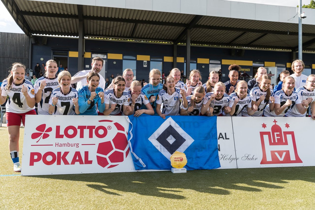 Bild 194 - wBJ Lotto Pokal Finale  Eimsbuetteler TV - Hamburger SV : Ergebnis: 0:3
